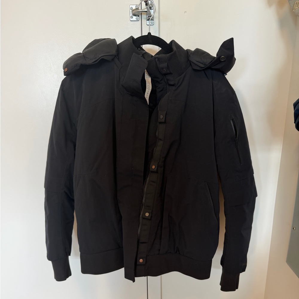 lululemon athletica Women's Black Puffer Jacket with Hood